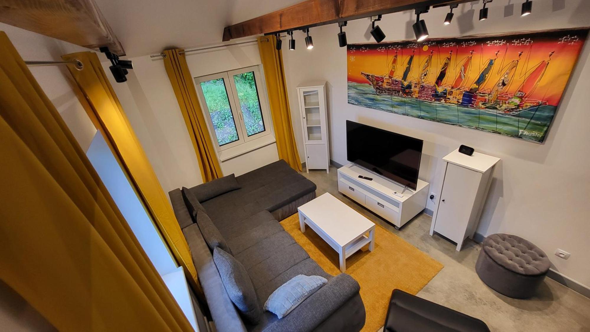 Pod Prasivou Apartment
